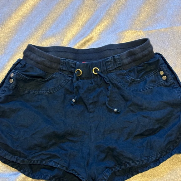Dark Navy cotton shorts. Size XS by Guess - Picture 1 of 4